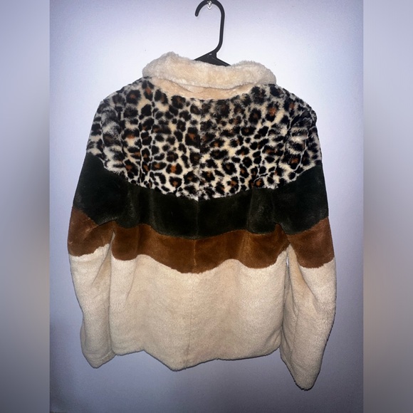 Coffee Shop New York Sherpa Faux Fur Animal Print Silk Lining Jacket Size Medium - Picture 4 of 8